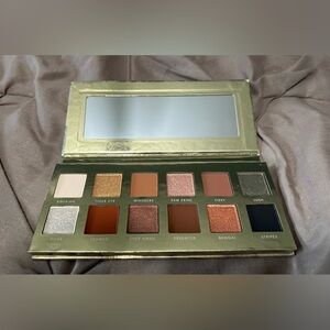 Shared Planet Tiger Eyeshadow Palette